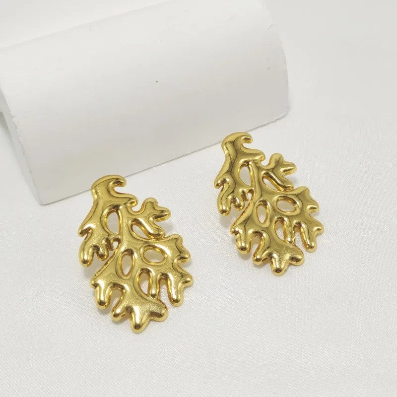 Golden Coral Studs