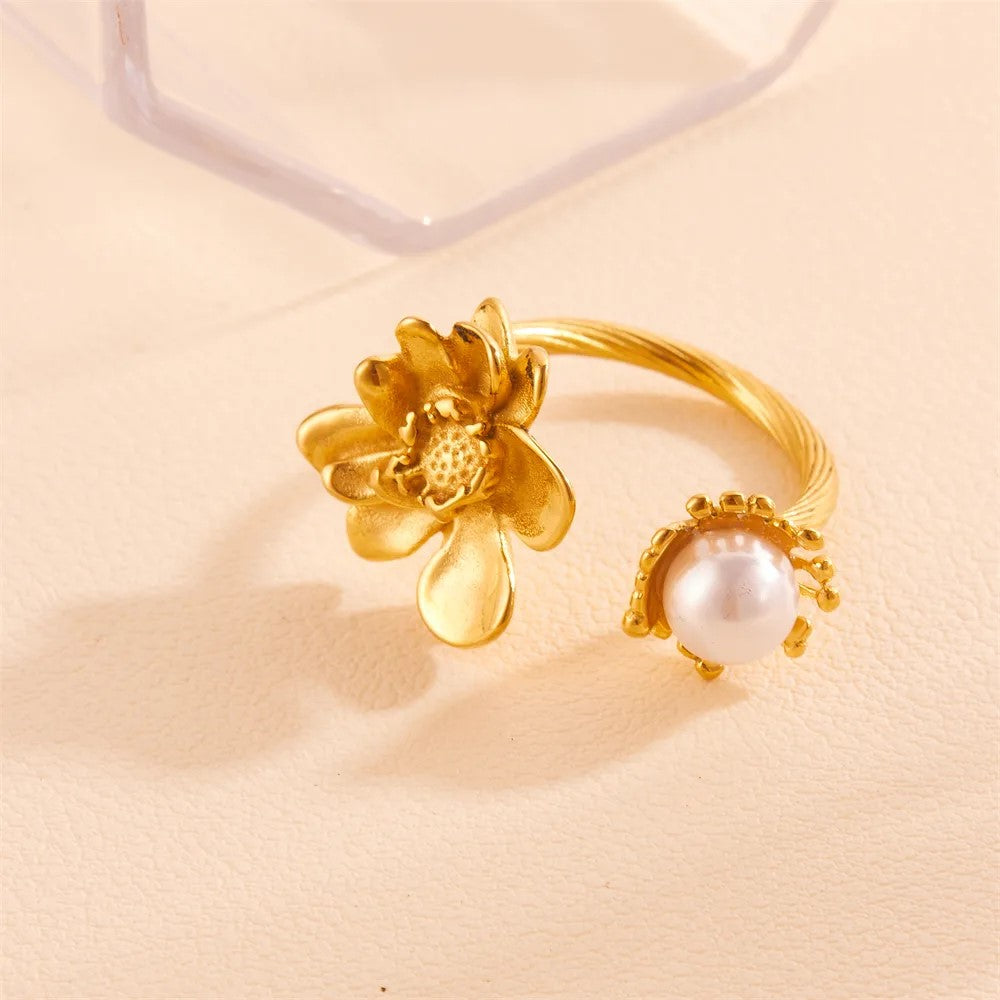 pearl floral ring