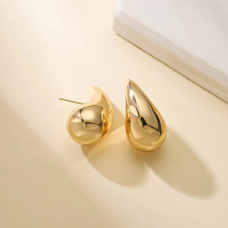 Pure teardrop studs