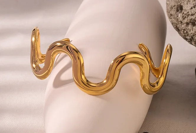 Power Ripple Bracelet