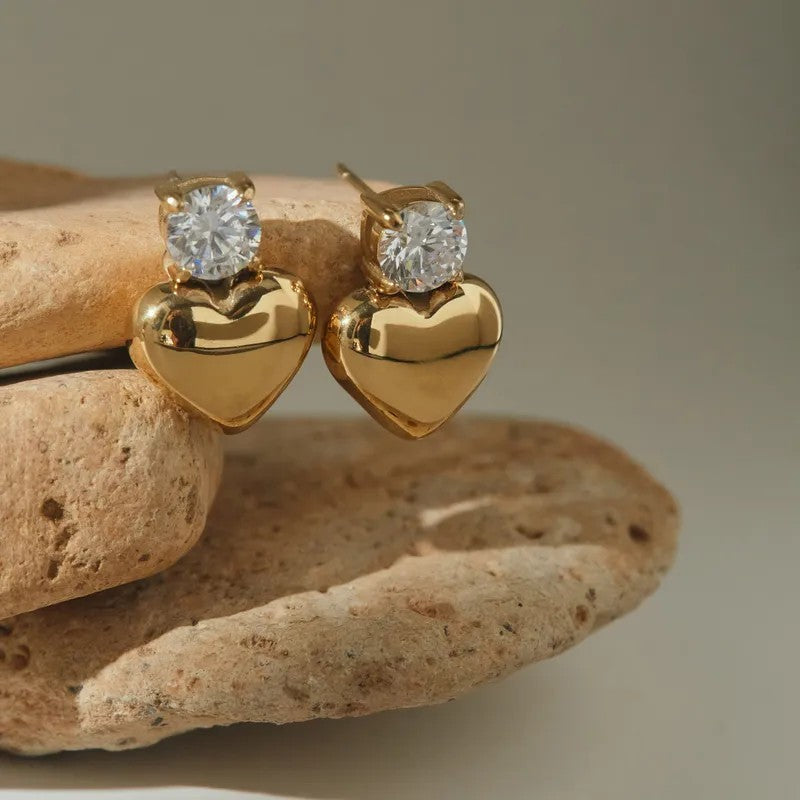 Solitaire Zircon Heart Studs