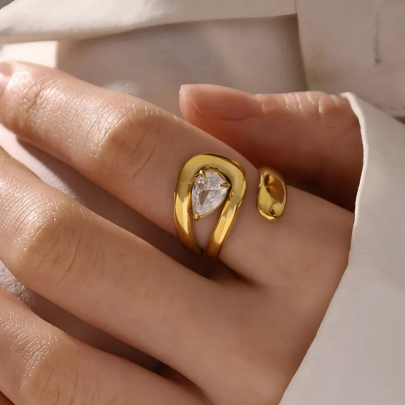 Ivory Oval Zircon Ring